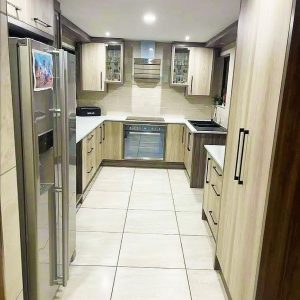 Kitchen Unit Everything is Included 