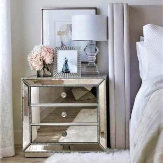 Mirror Pedestal