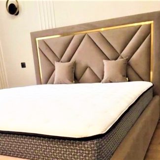 Amelia Bed Set (Queen size)